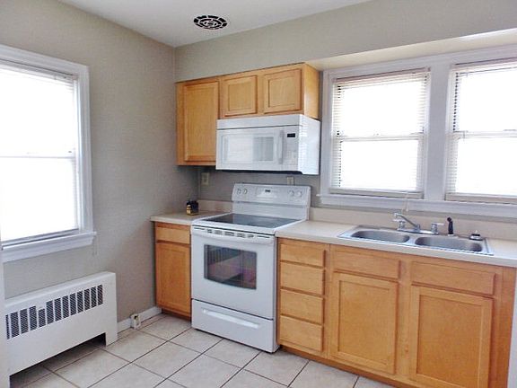 4th image of 316 Mankin Ave