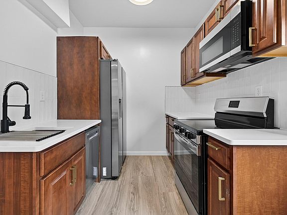 4th image of 120 Normal Ave #2