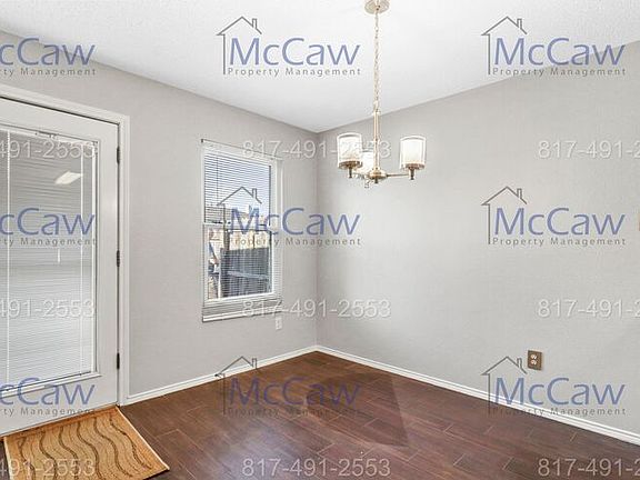 4th image of 1398 Stewart Dr