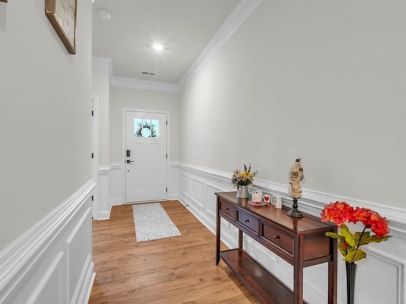 3rd image of 1835 Wabash Pl