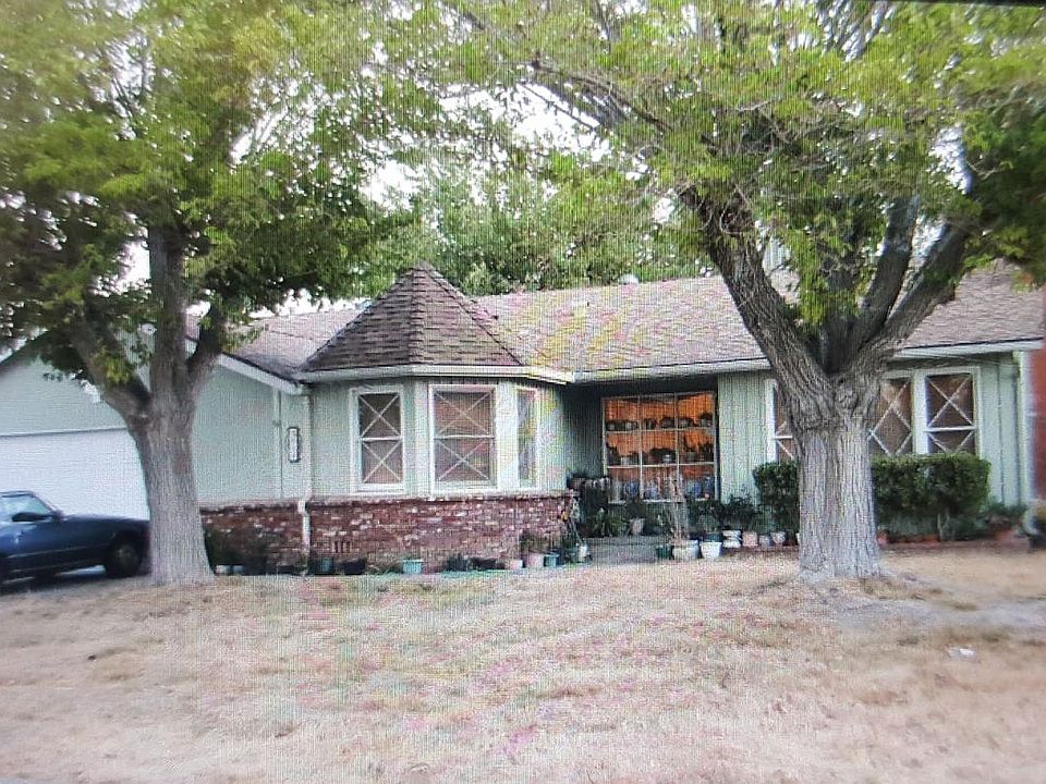 1st image of 808 W Avenue J