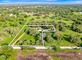 175 Albrecht Rd, Victoria, TX 77905