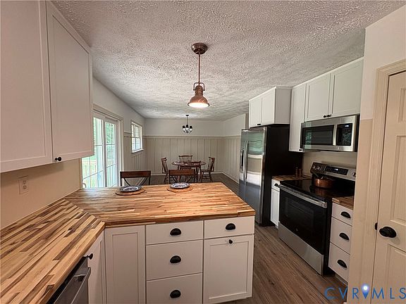 5th image of 3011 Quaker Rd
