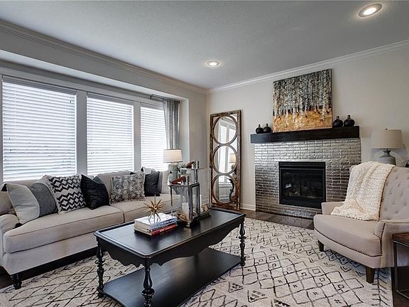 5th image of 2213 NW Killarney Ln