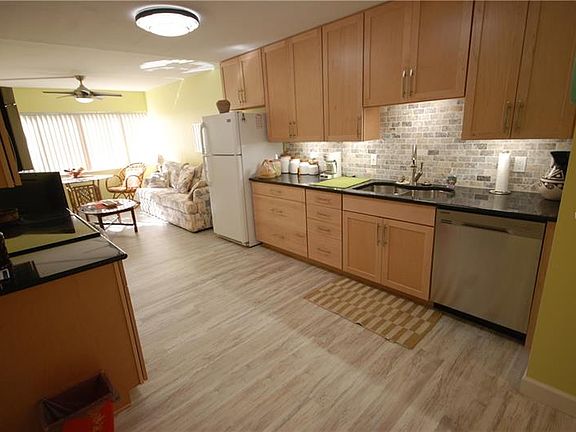 4th image of 5080 Locust St NE APT 228