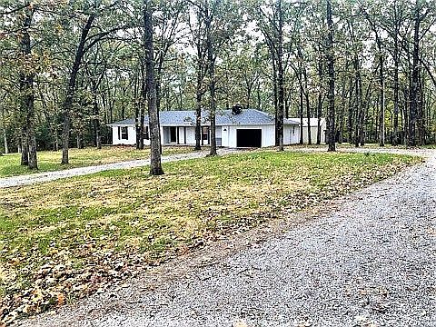 Curb Appeal /Circle Drive!