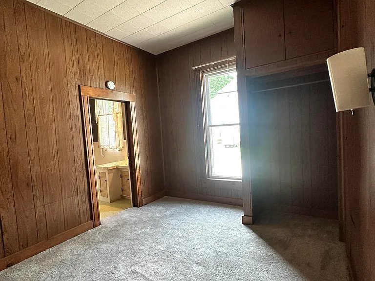 235 S Seminary St — Photo 11