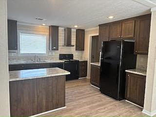 3rd image of 2334 42nd Ave N #21