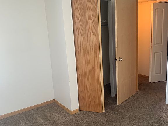 4th image of 3505 Schofield Ave