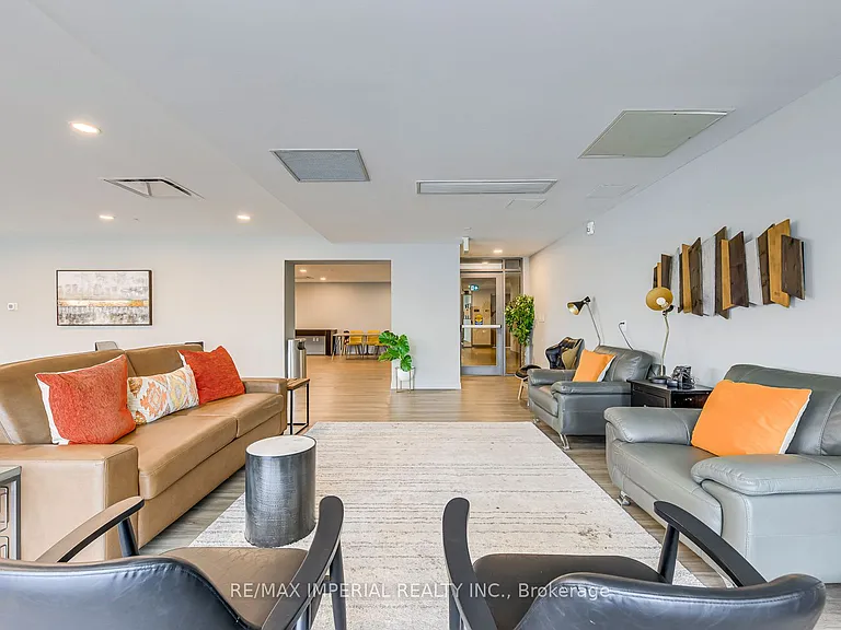 49 Walnut St S #1308 — Photo 40