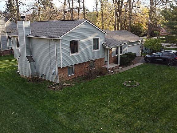 5th image of 9137 Lyniss Dr