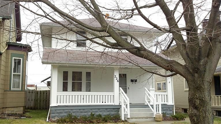 2nd image of 226 N 2nd St