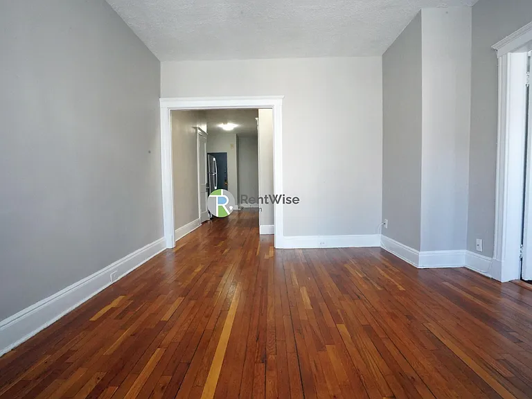 9 Carol Ave #3 — Photo 6