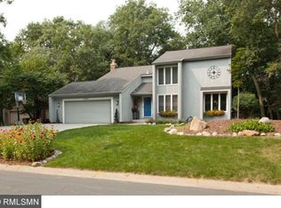 6968 Raven Ct, Eden Prairie, MN 55346