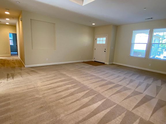 3rd image of 1765 Spooner Dr