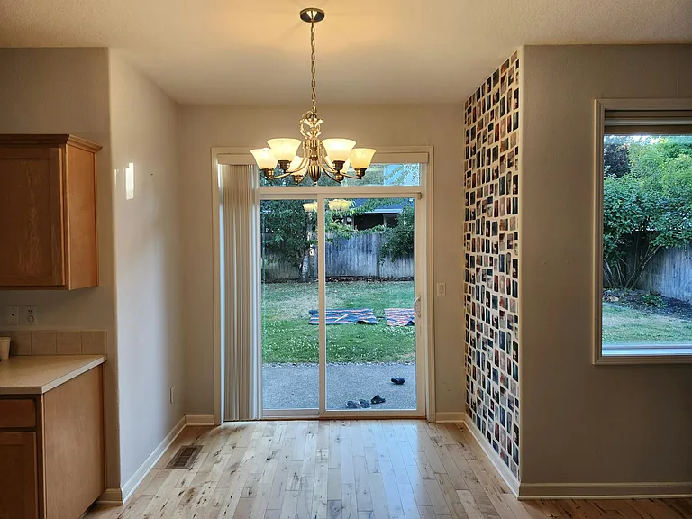 203 NE 55th Ave — Photo 8