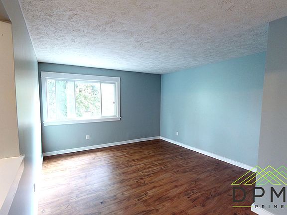 5th image of 326 E Hillsdale St #1