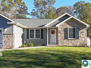 176 Lake Dr, Nesquehoning, PA 18240