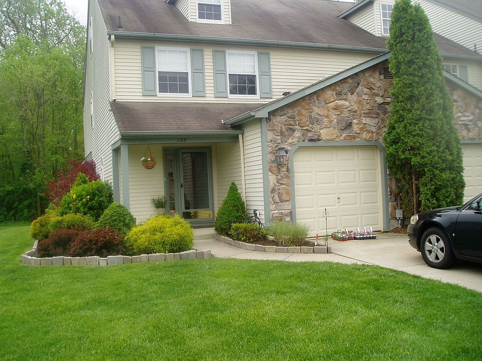 1st image of 138 Lamplighter Ct