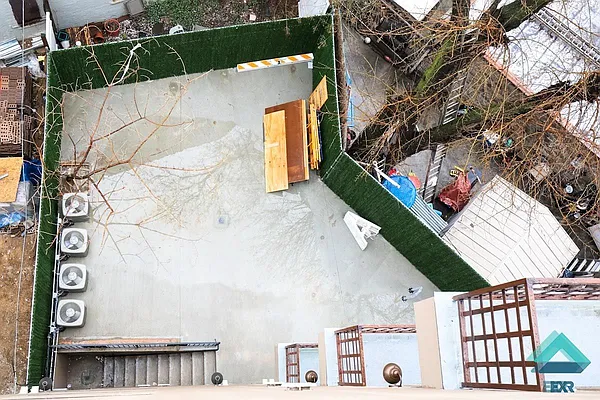 Rented by EXR | media 50