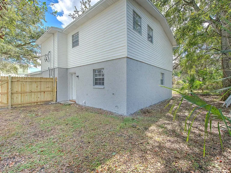 3514 Sarah St — Photo 1