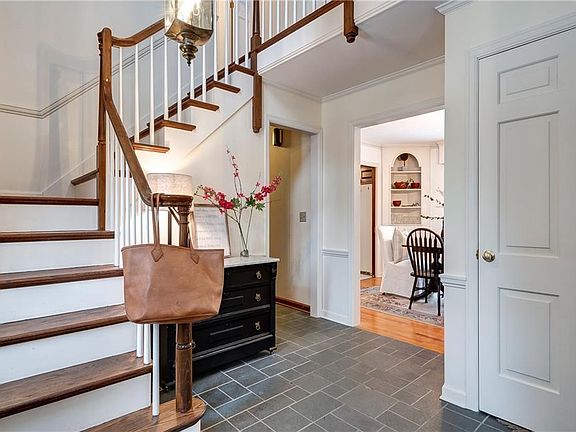 2nd image of 3958 Willowbrook Ln