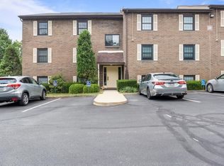 7293 Beacon Hill Dr, Pittsburgh, PA 15221