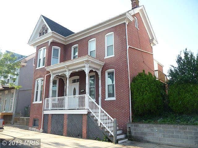 1st image of 644 W Washington St