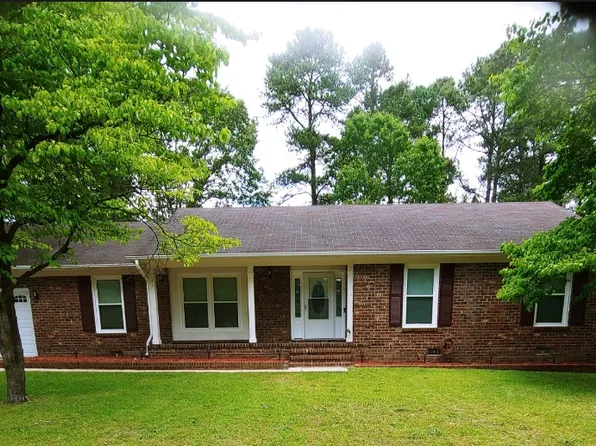 5820 Tuckertown Ln, Fayetteville, NC 28314