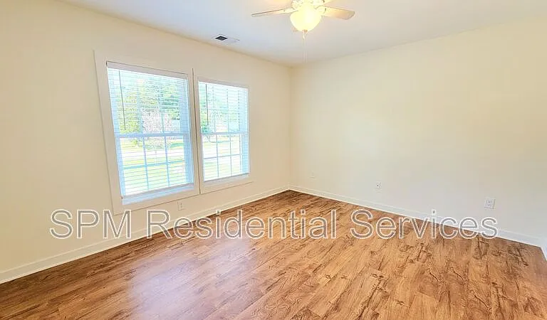 5013 Pine Needle Dr — Photo 10