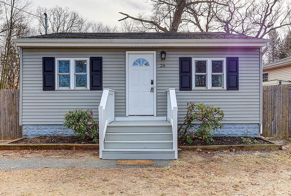 1st image of 28 Cedarhurst Ave
