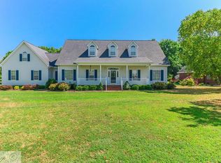 101 Hounds Run Dr, Goldsboro, NC 27530