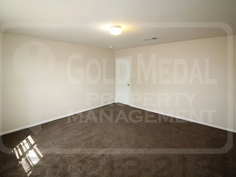 505 Perseus Dr — Photo 24