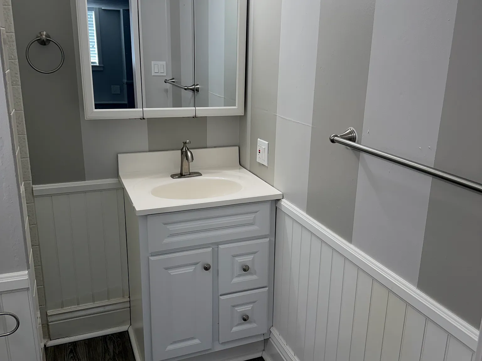 3 bed, 1232 sqft, $3,450 — Photo 3