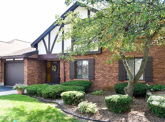 2nd image of 11215 Cottonwood Dr #30D