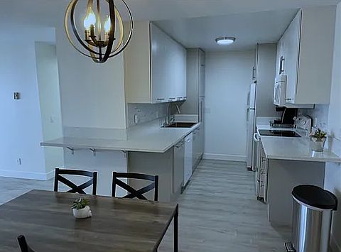 2nd image of 8338 Regents Rd Unit 2O
