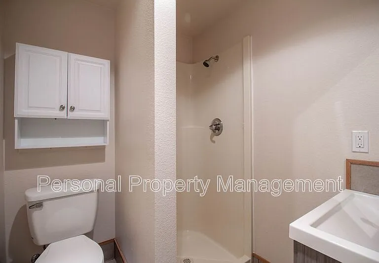 11623 SE Evergreen Hwy — Photo 18