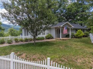 315 Ridgetop Rd, Franklin, NC 28734