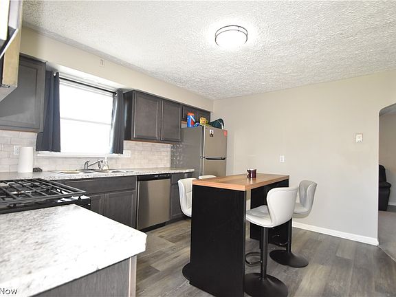 4th image of 616 Poland Ave