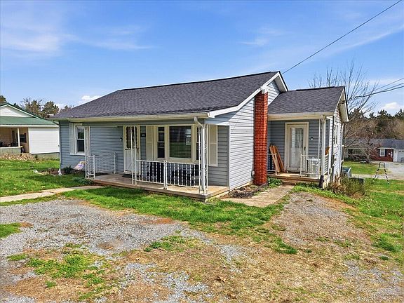 3rd image of 322 City Dr