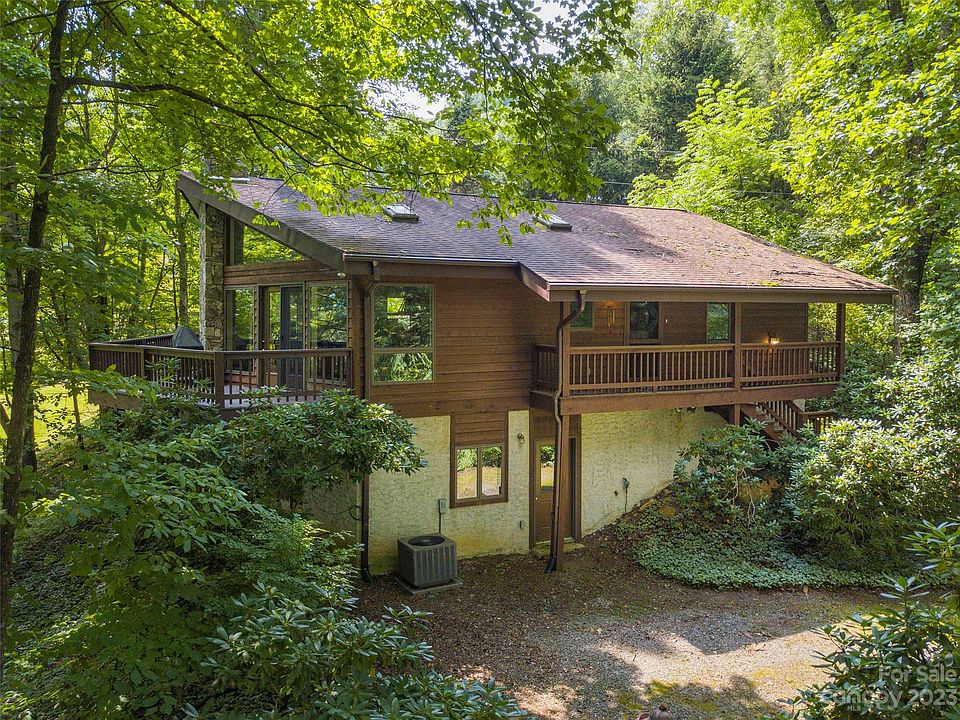 1st image of 827 Mountain Lake Dr
