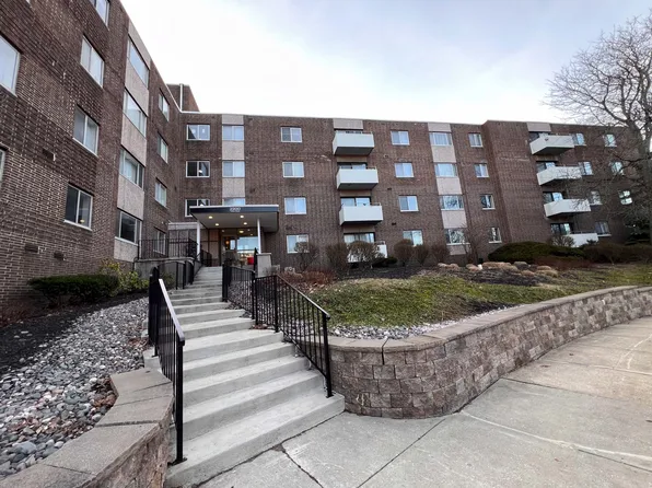 Huntington Green Apartments