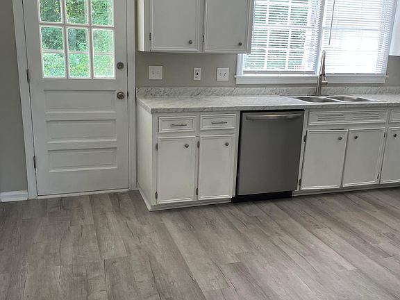 5th image of 57 Pine Creek Ct