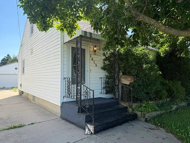 7613 22nd Ave