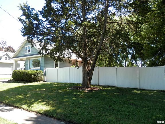 2nd image of 1276 Campbell Ave