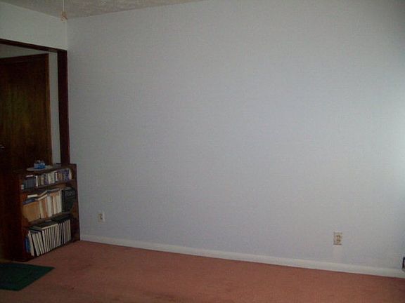 3rd image of 2428 Curren Dr