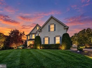 9 Williamson Ln, Lambertville, NJ 08530