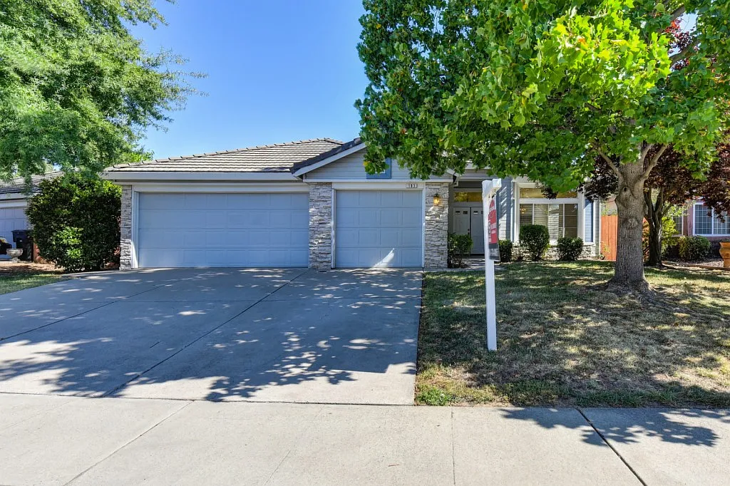 103 Sandburg Ct photo 1
