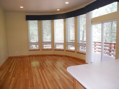 Sunny Breakfast Nook