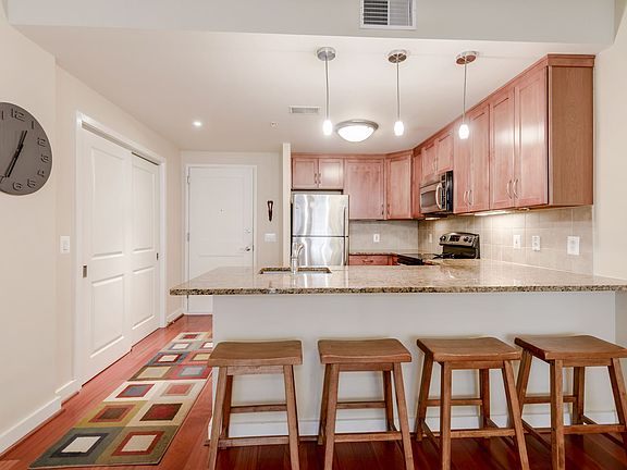 5th image of 888 N Quincy St Unit 505